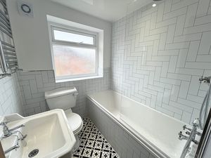 Photo 1- click for photo gallery